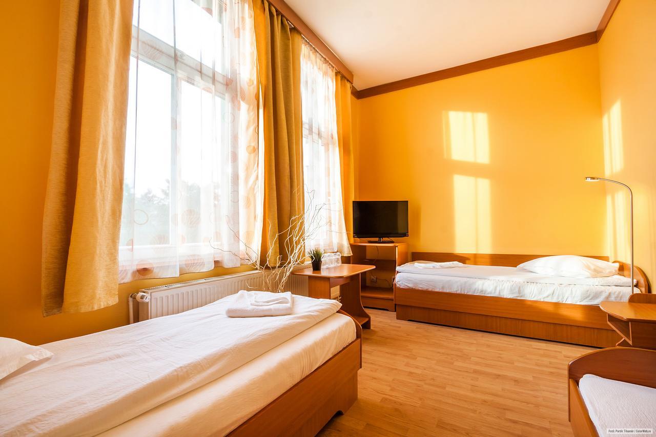 Szilagyi Hotel&Restaurant Gheorgheni  Buitenkant foto